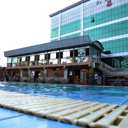 La Grande Hotel Kampala Dış mekan fotoğraf