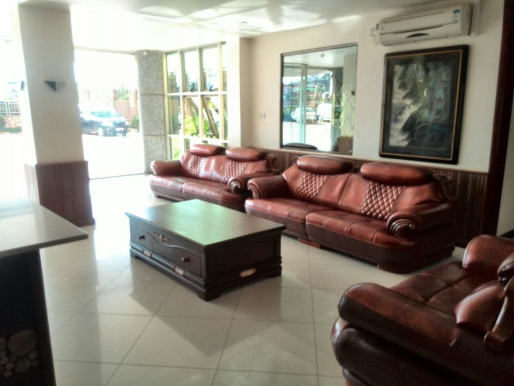 La Grande Hotel Kampala Dış mekan fotoğraf