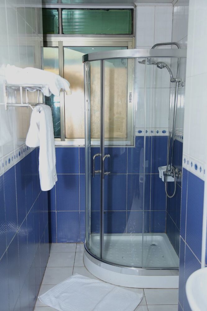 La Grande Hotel Kampala Dış mekan fotoğraf