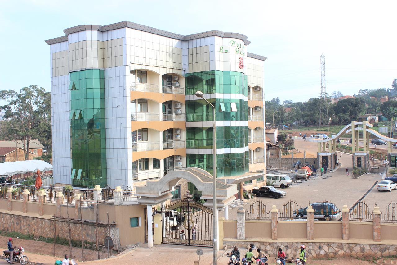 La Grande Hotel Kampala Dış mekan fotoğraf