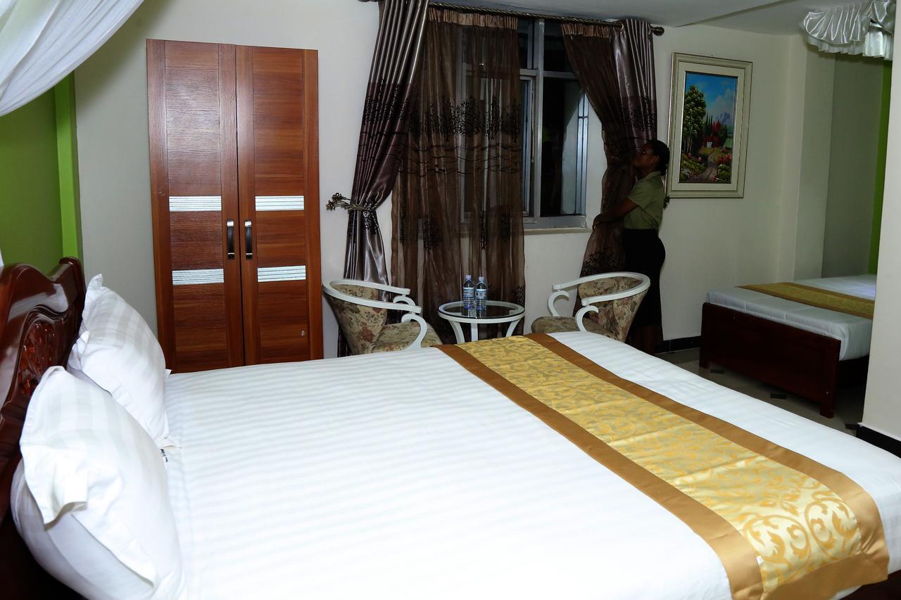 La Grande Hotel Kampala Dış mekan fotoğraf
