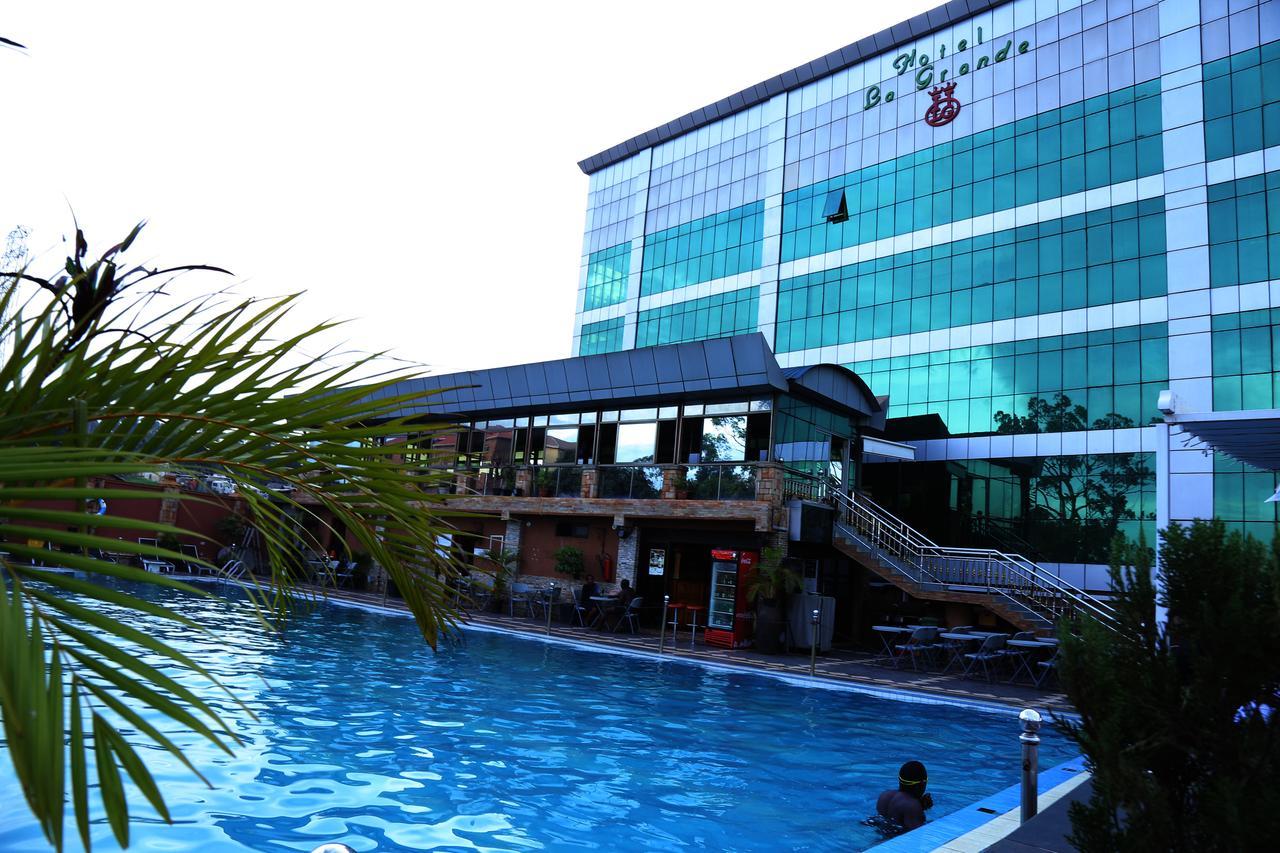 La Grande Hotel Kampala Dış mekan fotoğraf