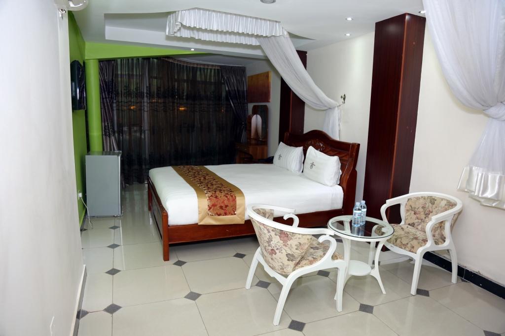 La Grande Hotel Kampala Dış mekan fotoğraf