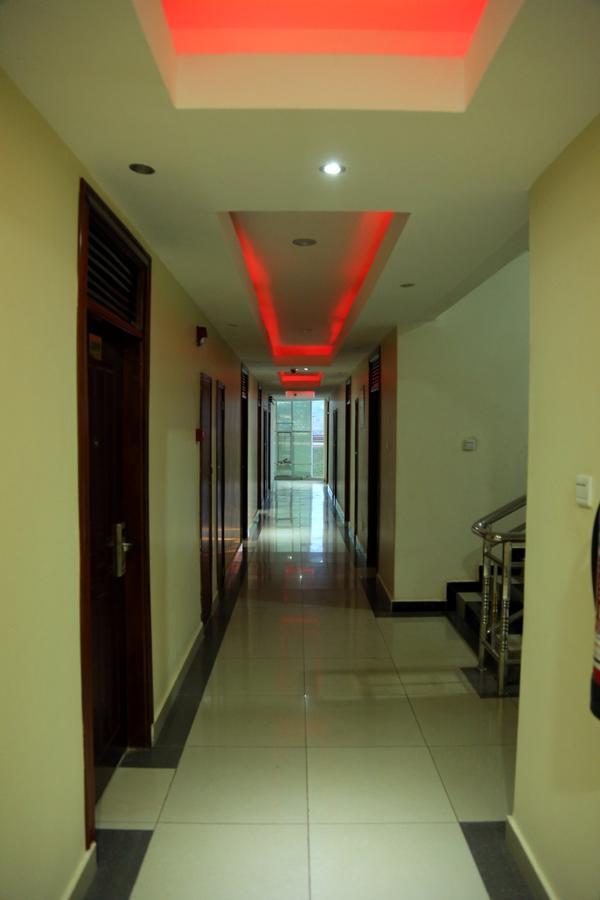 La Grande Hotel Kampala Dış mekan fotoğraf